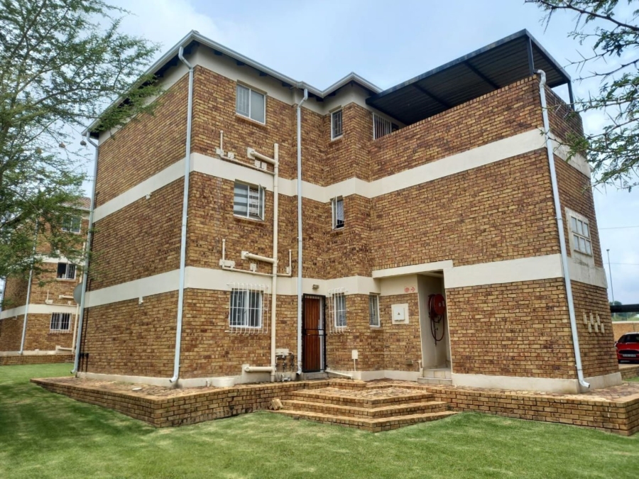 1 Bedroom Property for Sale in Strubensvallei Gauteng