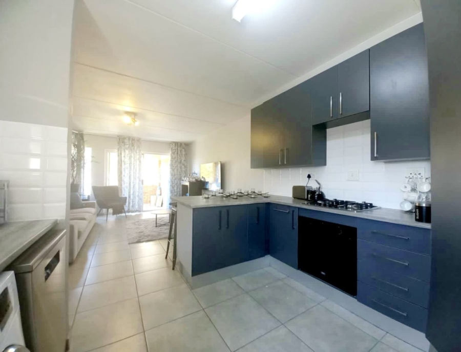 1 Bedroom Property for Sale in Strubensvallei Gauteng