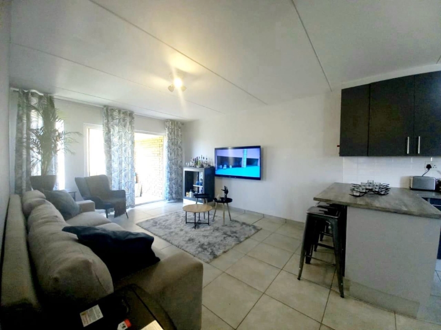 1 Bedroom Property for Sale in Strubensvallei Gauteng