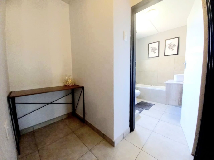 1 Bedroom Property for Sale in Strubensvallei Gauteng