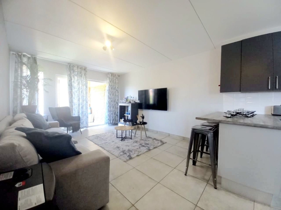 1 Bedroom Property for Sale in Strubensvallei Gauteng