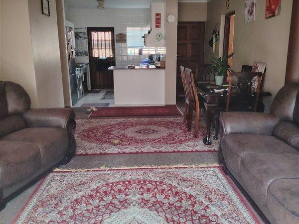 To Let 3 Bedroom Property for Rent in Weltevreden Park Gauteng