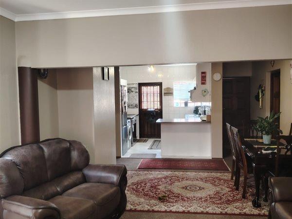 To Let 3 Bedroom Property for Rent in Weltevreden Park Gauteng