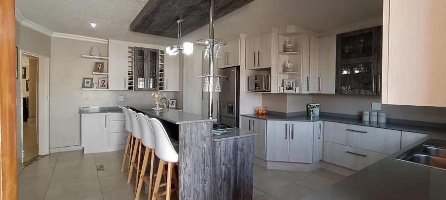 3 Bedroom Property for Sale in Birchleigh North Gauteng