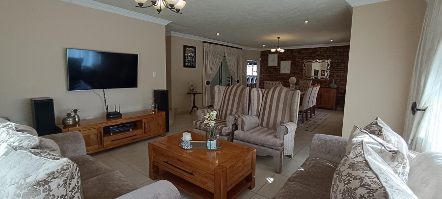 3 Bedroom Property for Sale in Birchleigh North Gauteng