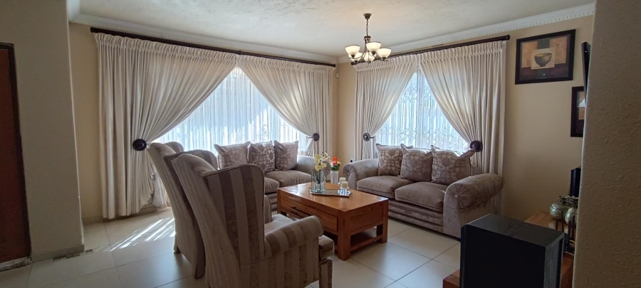 3 Bedroom Property for Sale in Birchleigh North Gauteng