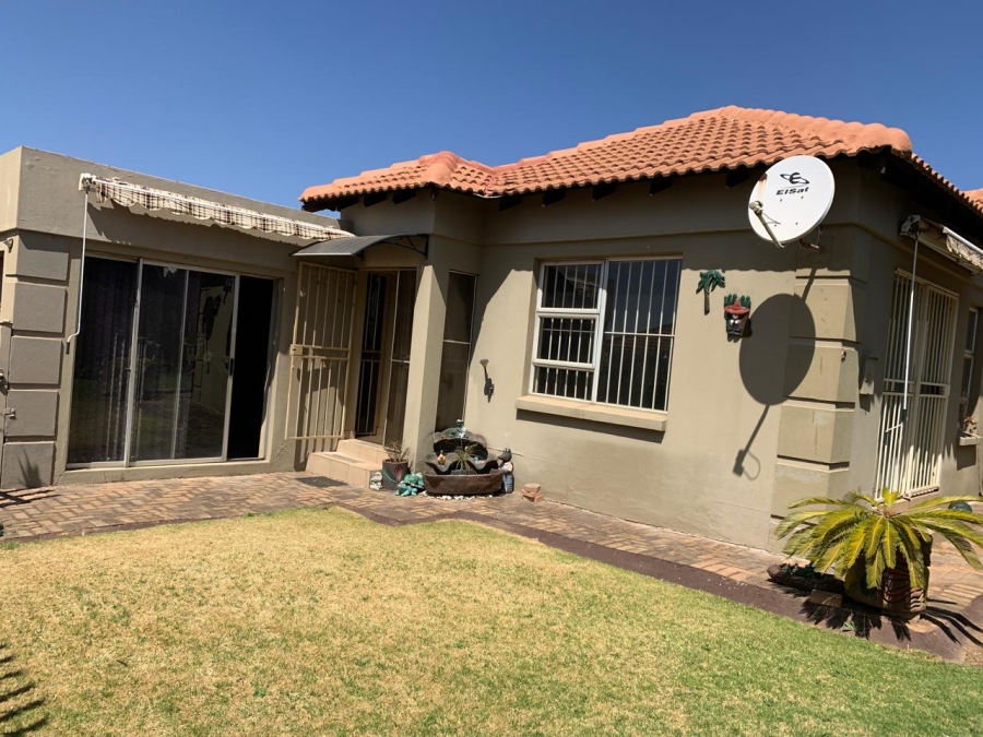 2 Bedroom Property for Sale in Birchleigh Gauteng