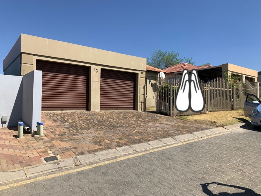 2 Bedroom Property for Sale in Birchleigh Gauteng