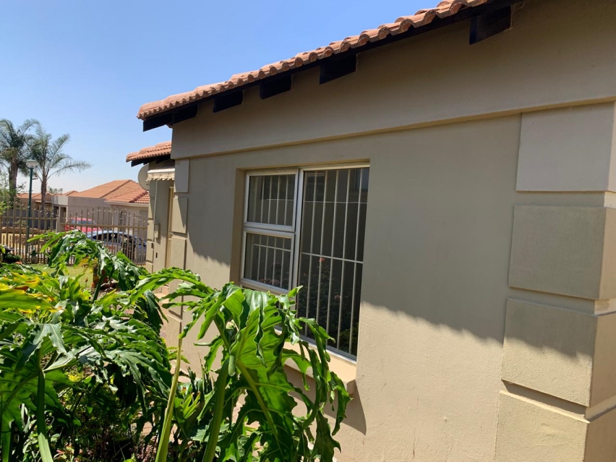 2 Bedroom Property for Sale in Birchleigh Gauteng