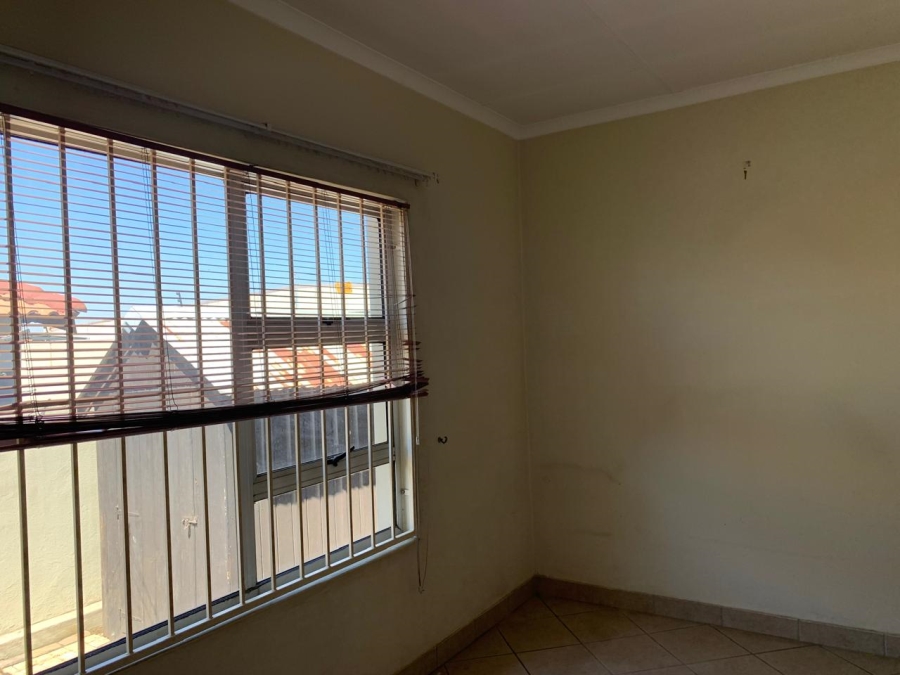 2 Bedroom Property for Sale in Birchleigh Gauteng