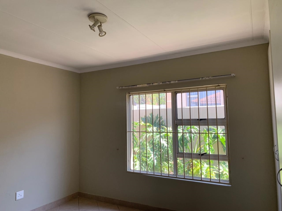 2 Bedroom Property for Sale in Birchleigh Gauteng