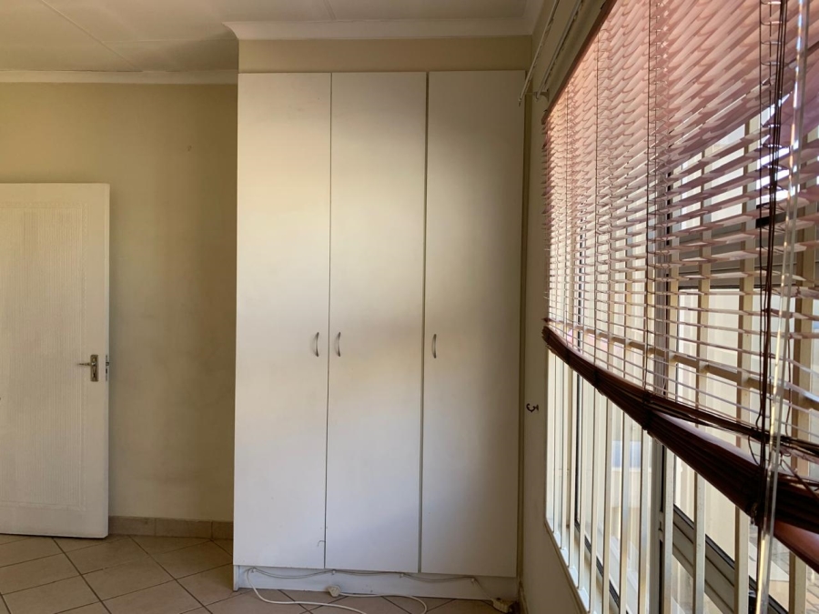 2 Bedroom Property for Sale in Birchleigh Gauteng