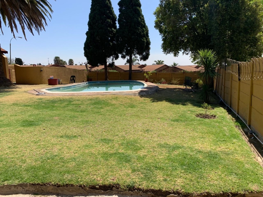 4 Bedroom Property for Sale in Birch Acres Gauteng