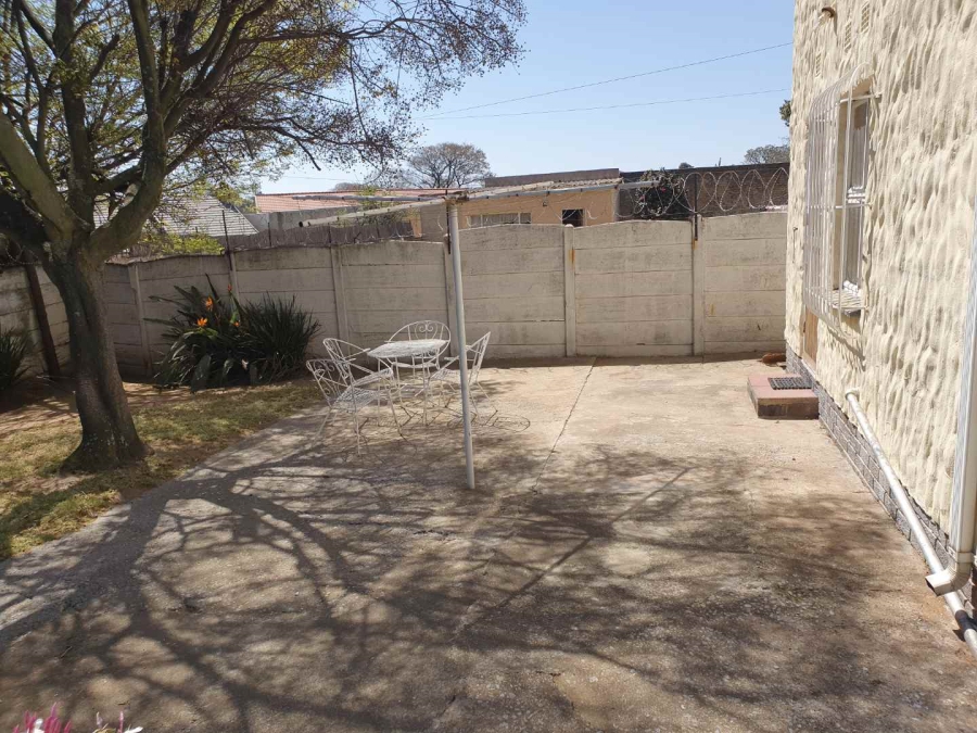 5 Bedroom Property for Sale in Robertsham Gauteng