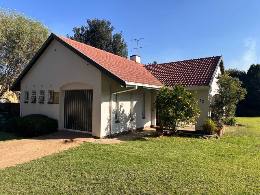 4 Bedroom Property for Sale in Brackendowns Gauteng