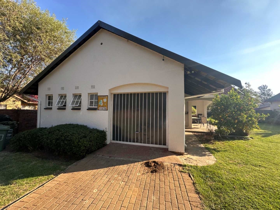 4 Bedroom Property for Sale in Brackendowns Gauteng