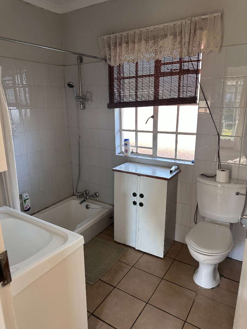 4 Bedroom Property for Sale in Brackendowns Gauteng