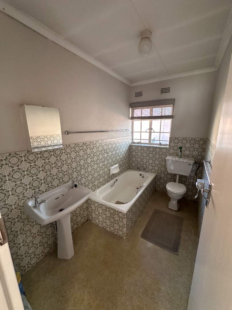 4 Bedroom Property for Sale in Brackendowns Gauteng