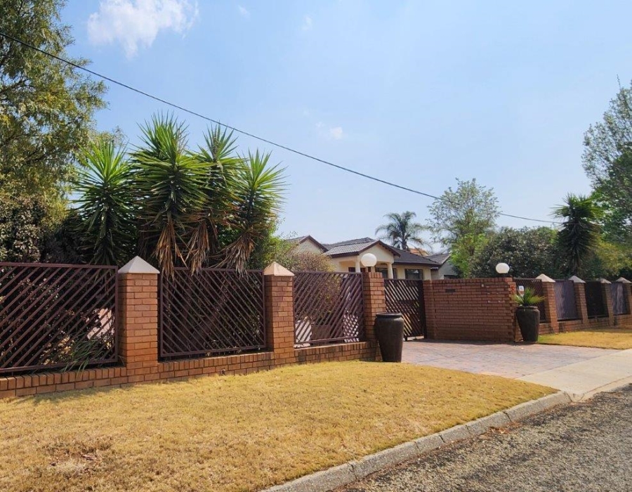 4 Bedroom Property for Sale in Alberante Gauteng