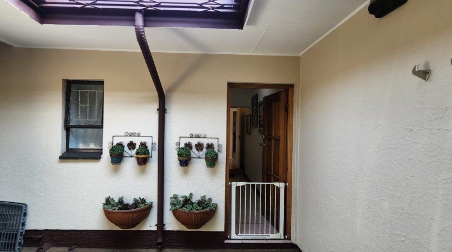 4 Bedroom Property for Sale in Alberante Gauteng