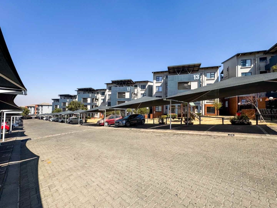 2 Bedroom Property for Sale in Oakdene Gauteng