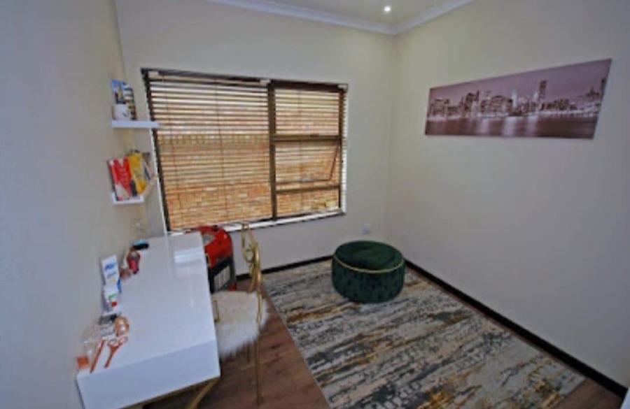 3 Bedroom Property for Sale in New Market Gauteng