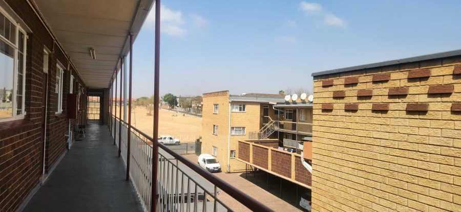 2 Bedroom Property for Sale in New Redruth Gauteng