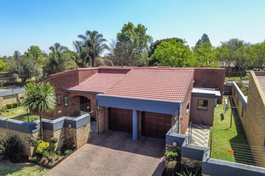 3 Bedroom Property for Sale in Lakefield Gauteng