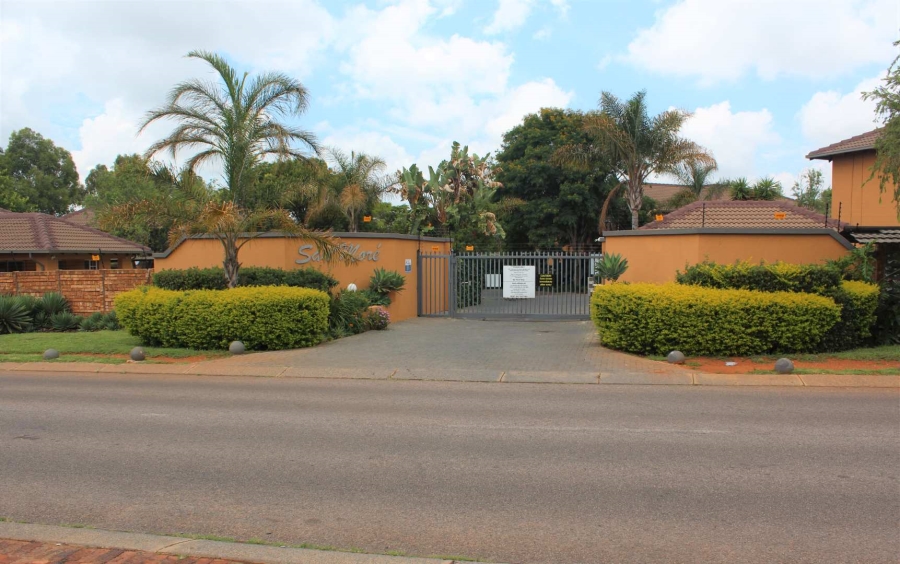 2 Bedroom Property for Sale in Moreleta Park Gauteng