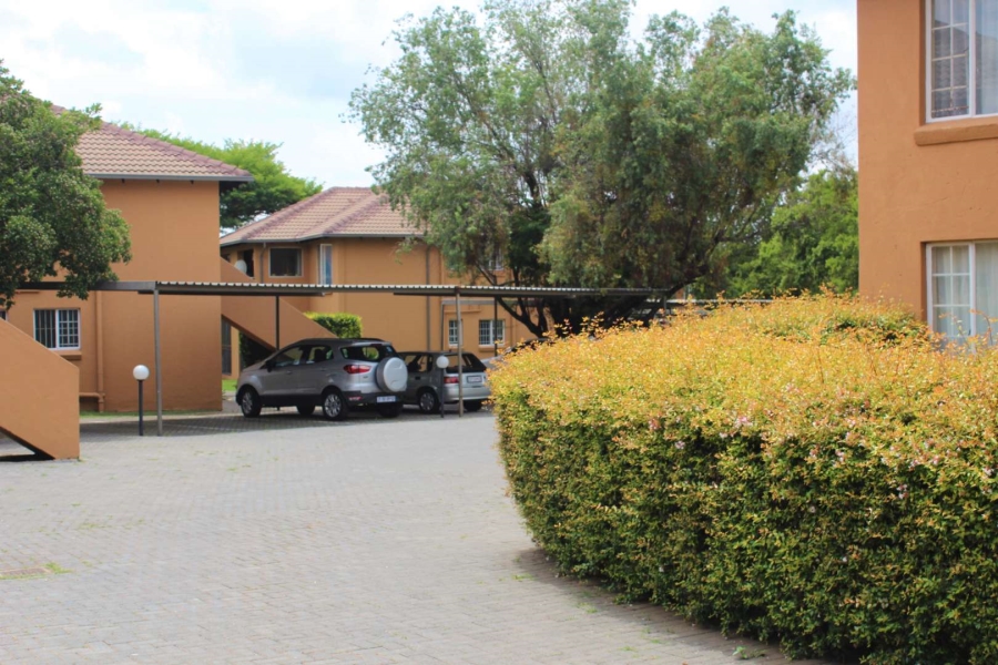 2 Bedroom Property for Sale in Moreleta Park Gauteng