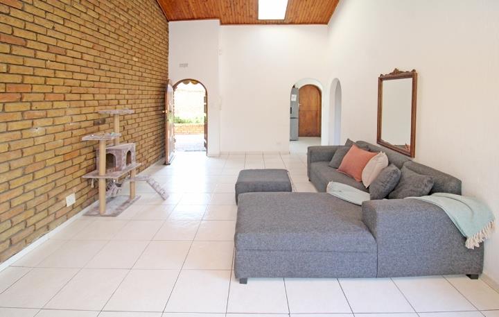 1 Bedroom Property for Sale in Corlett Gardens Gauteng