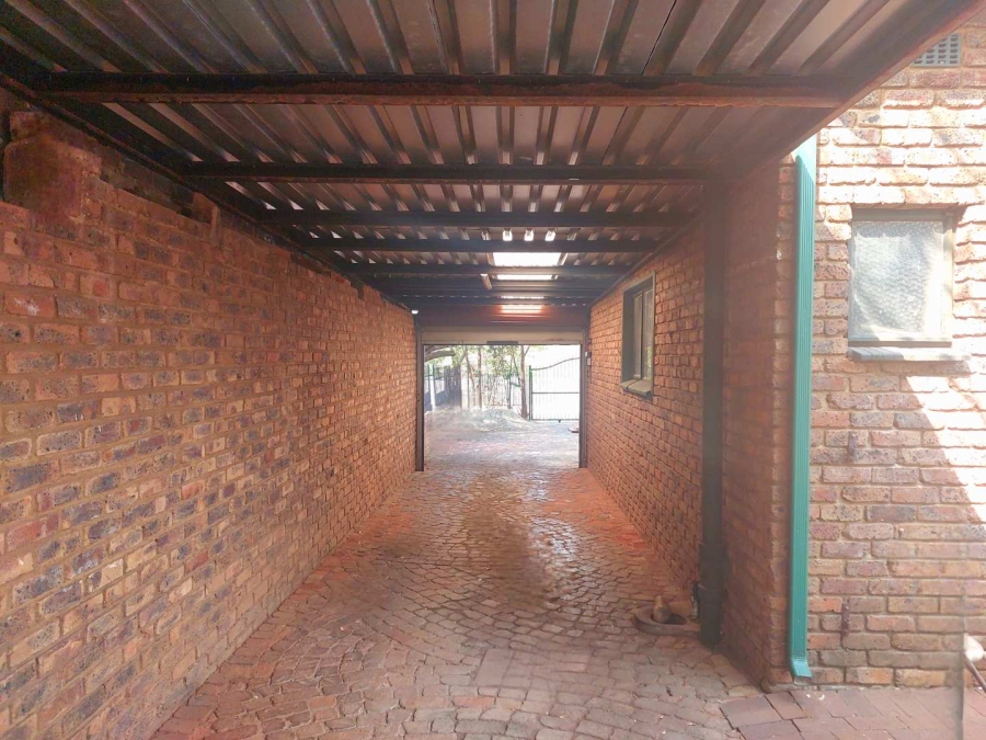 3 Bedroom Property for Sale in Doringkloof Gauteng