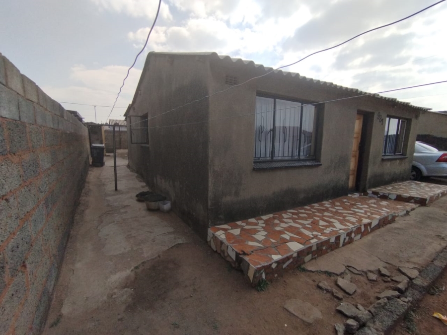 2 Bedroom Property for Sale in Mofolo Gauteng