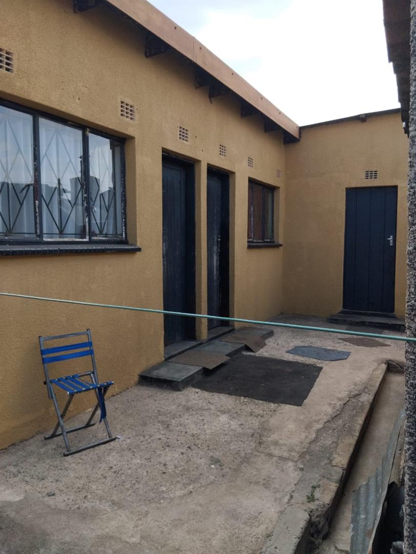 2 Bedroom Property for Sale in Mofolo Gauteng