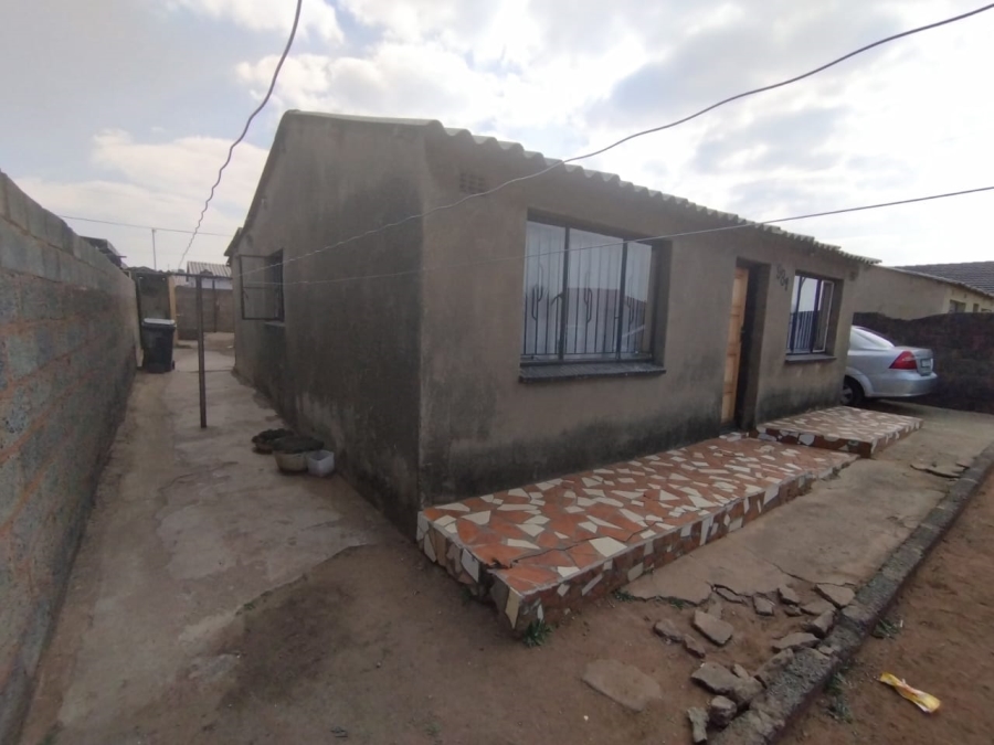 2 Bedroom Property for Sale in Mofolo Gauteng