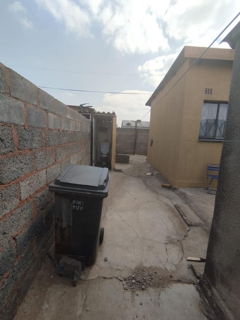 2 Bedroom Property for Sale in Mofolo Gauteng