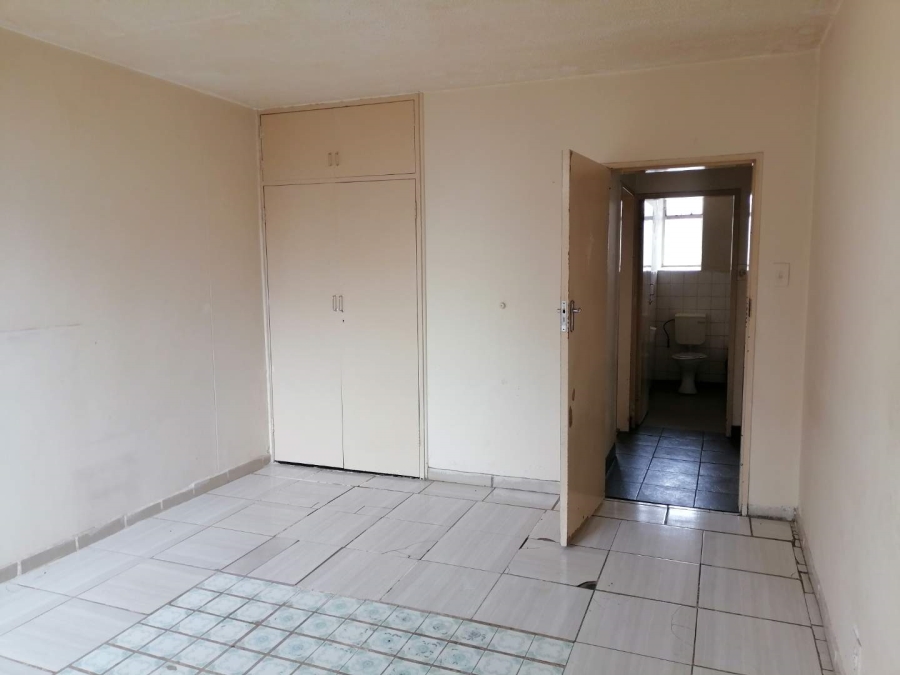 2 Bedroom Property for Sale in Kwaggasrand Gauteng