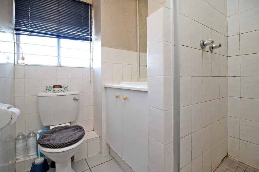 To Let 2 Bedroom Property for Rent in Glensan Gauteng