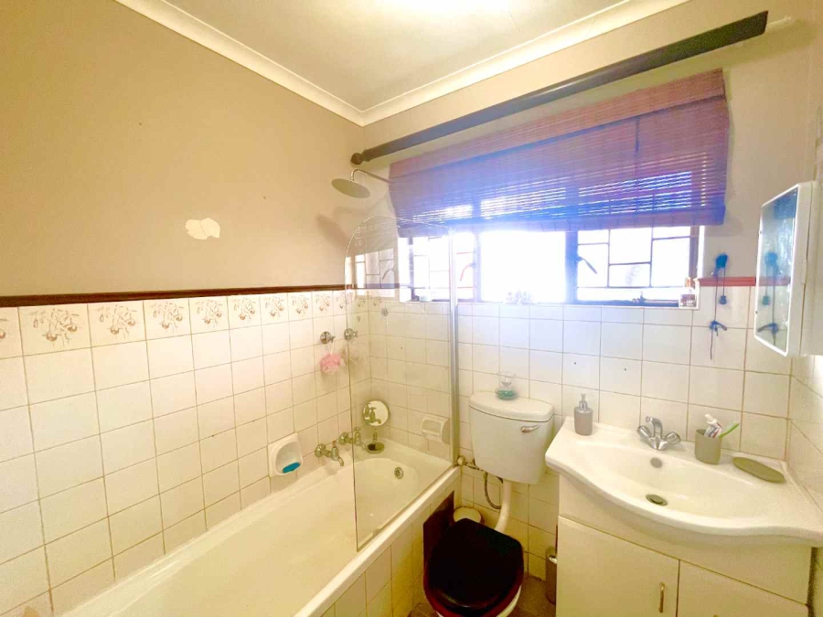 3 Bedroom Property for Sale in Newlands Gauteng