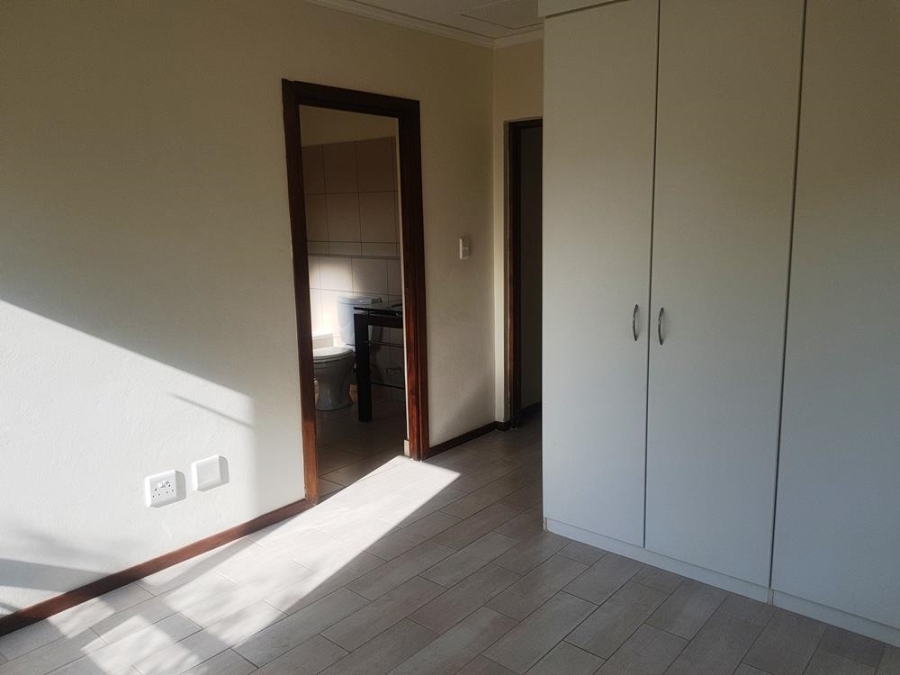 To Let 2 Bedroom Property for Rent in Jackal Creek Golf Estate Gauteng