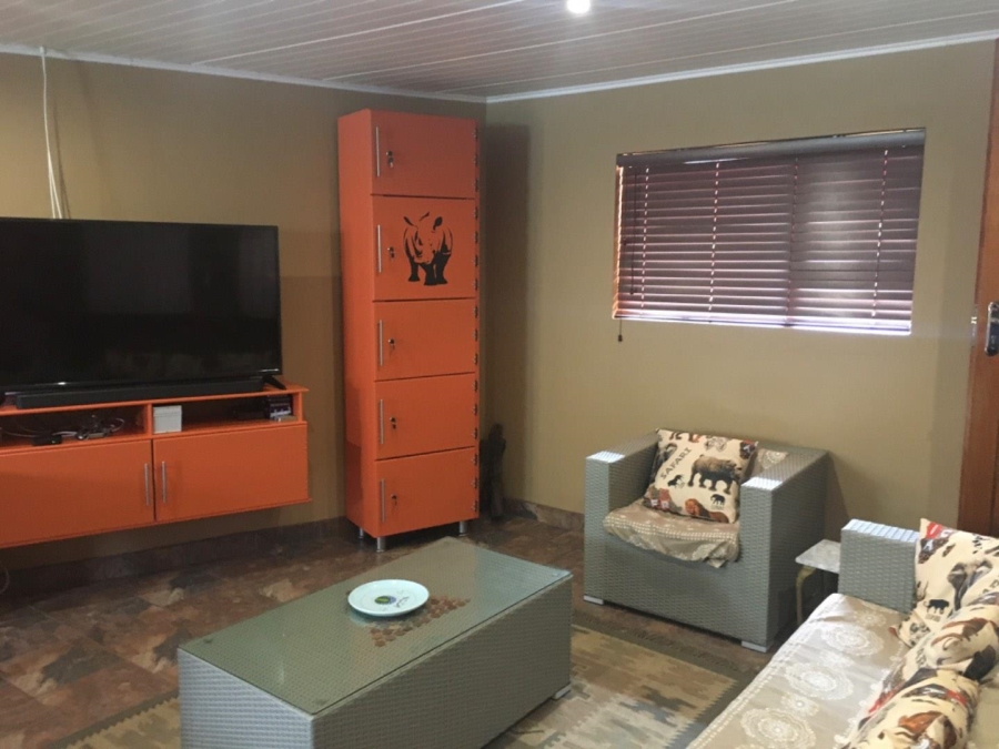 5 Bedroom Property for Sale in The Reeds Gauteng