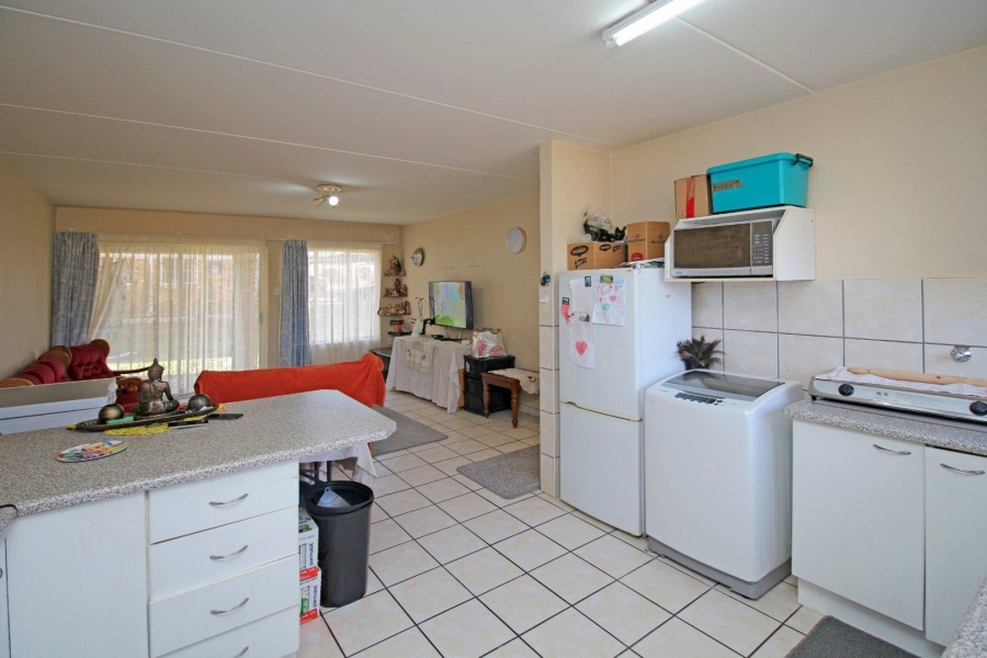 2 Bedroom Property for Sale in Strubensvallei Gauteng