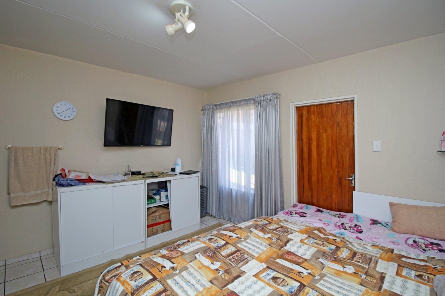 2 Bedroom Property for Sale in Strubensvallei Gauteng