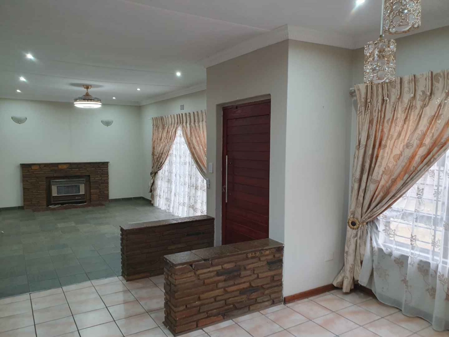 3 Bedroom Property for Sale in Ridgeway Gauteng