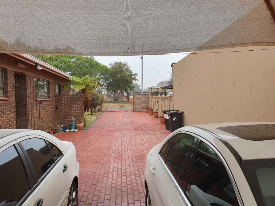 3 Bedroom Property for Sale in Ridgeway Gauteng