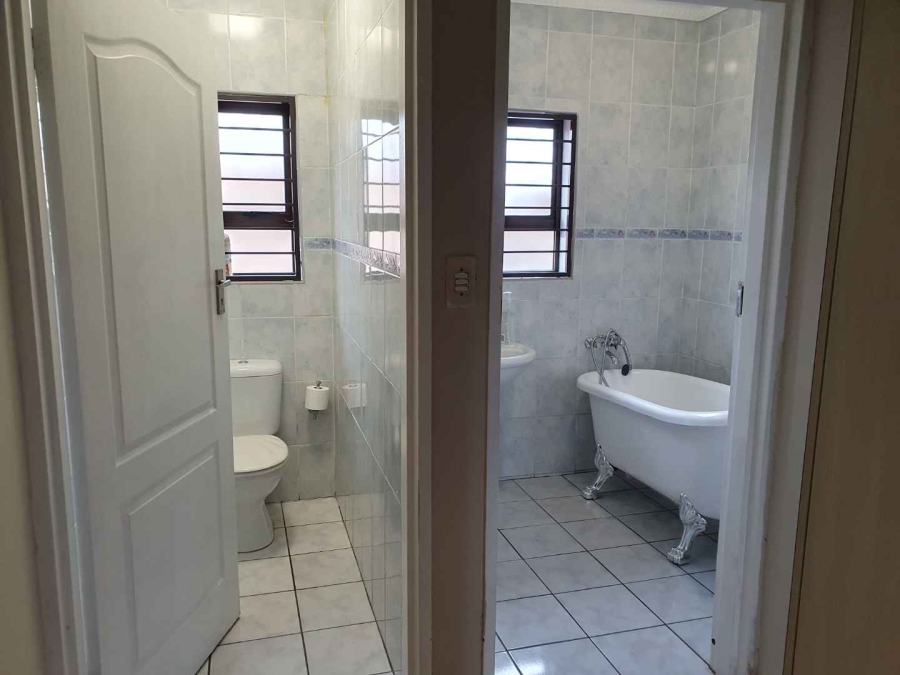 3 Bedroom Property for Sale in Ridgeway Gauteng