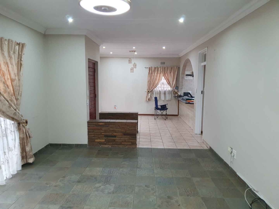 3 Bedroom Property for Sale in Ridgeway Gauteng