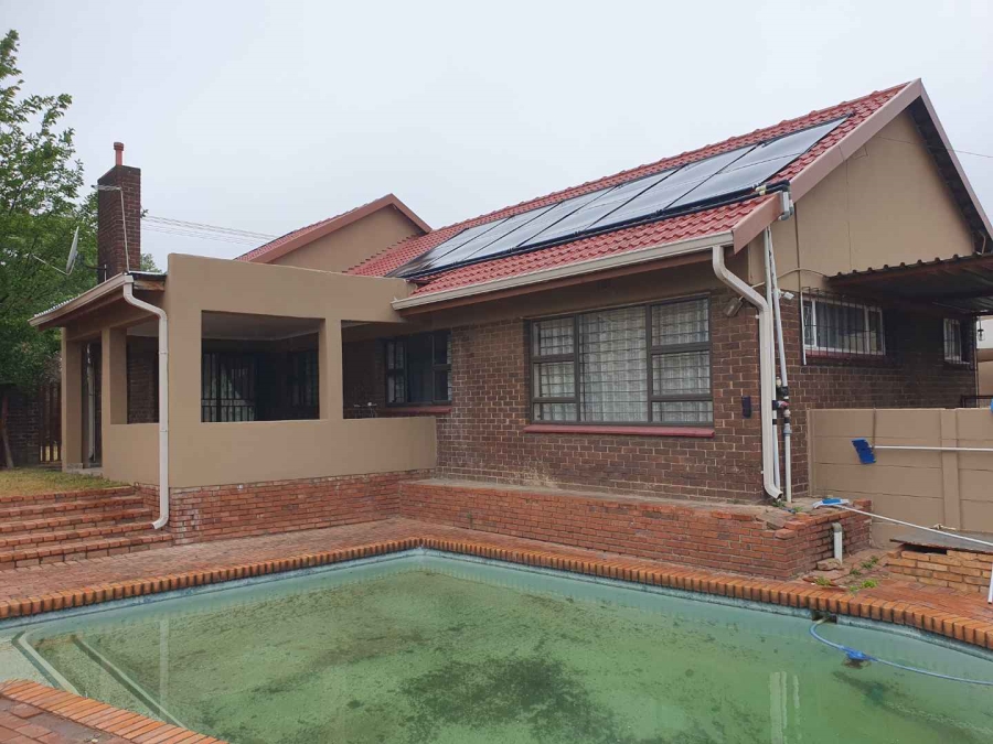 3 Bedroom Property for Sale in Ridgeway Gauteng