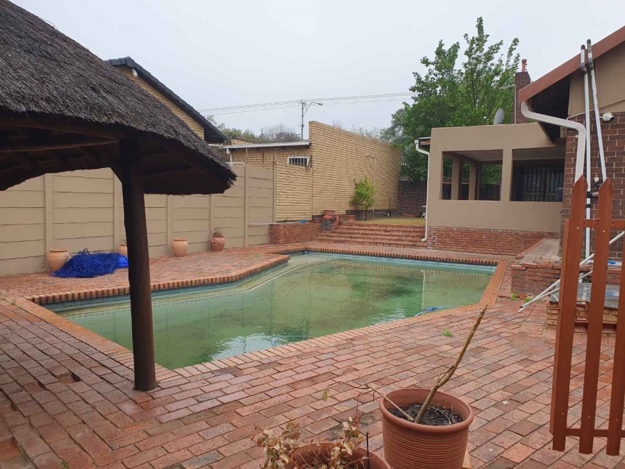 3 Bedroom Property for Sale in Ridgeway Gauteng