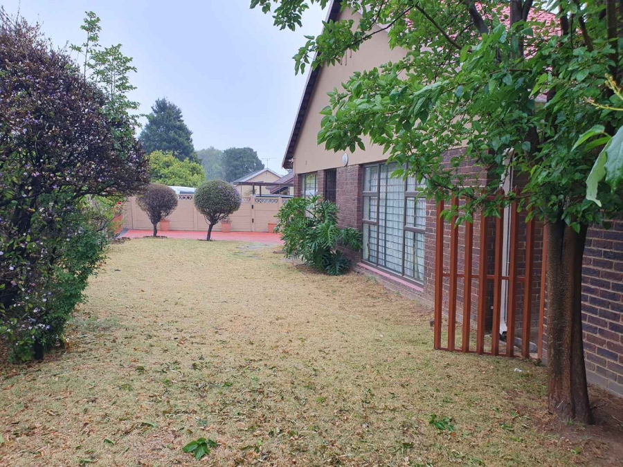 3 Bedroom Property for Sale in Ridgeway Gauteng